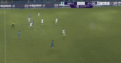 请播放人妖女的和女的