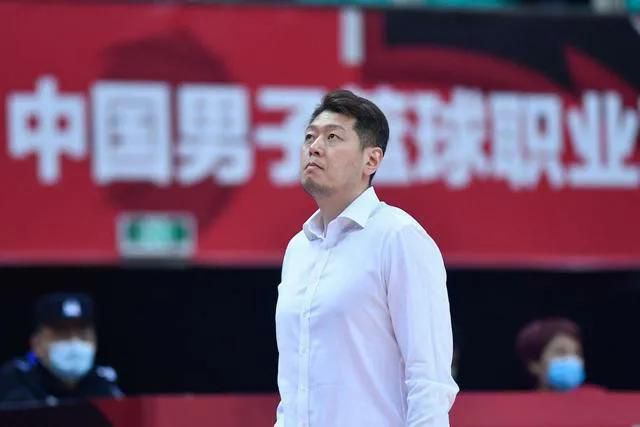 护士footjob手交榨精