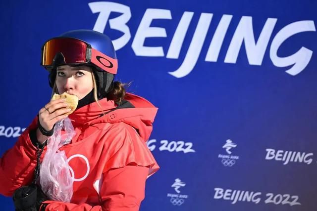李恩美的大胸